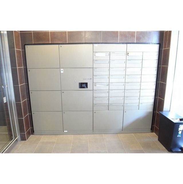 21/29 エントランス