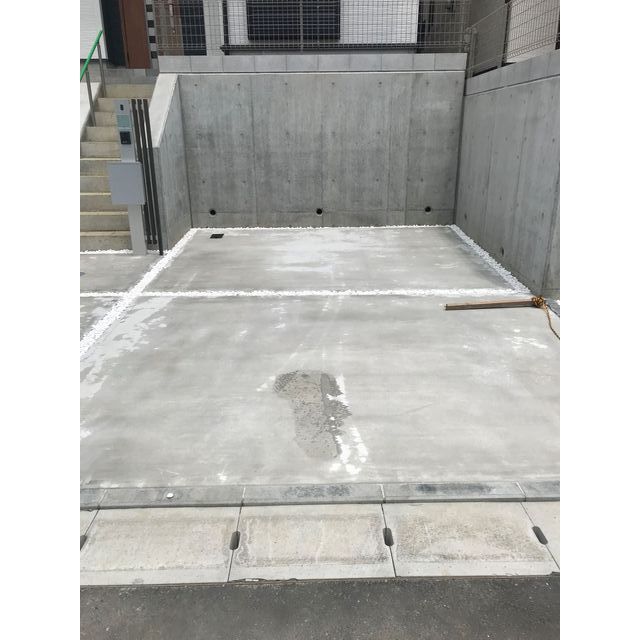 20/20 駐車場