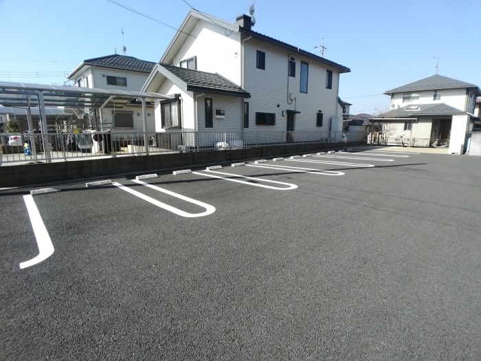 20/20 駐車場