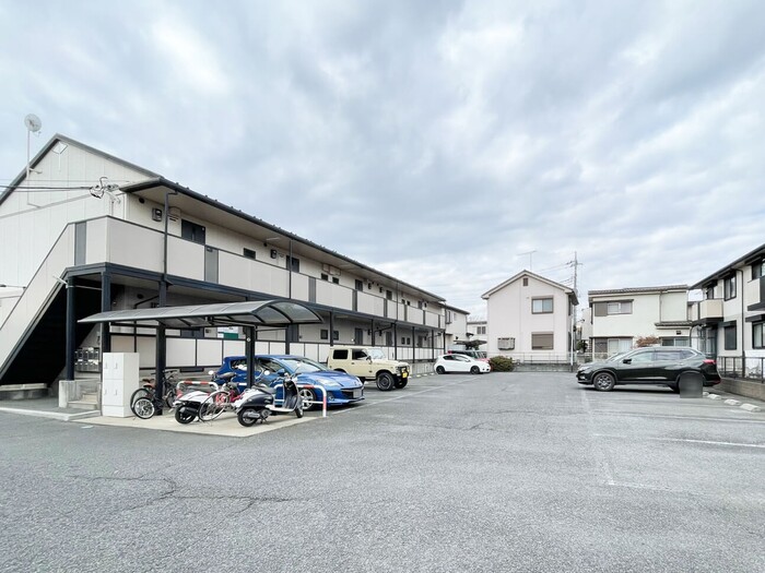 20/20 駐車場