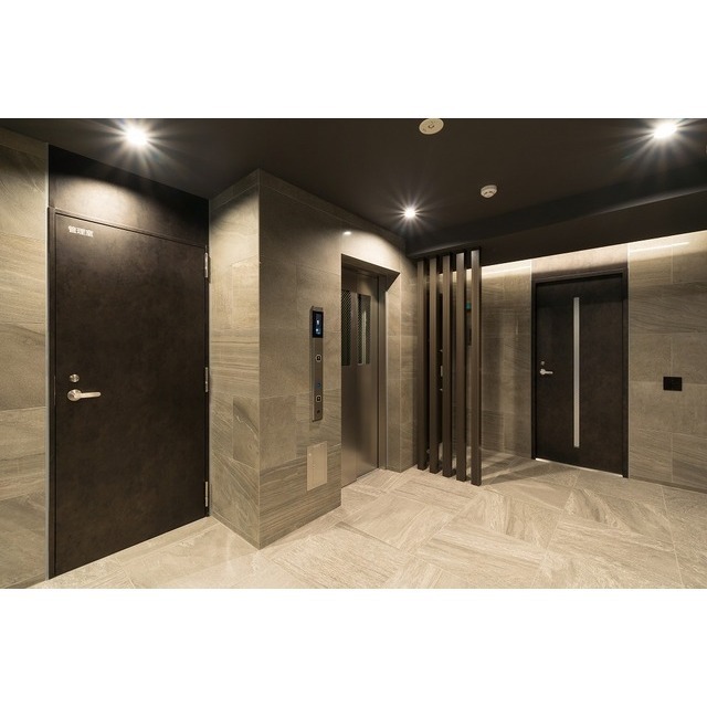 4/4 エントランス