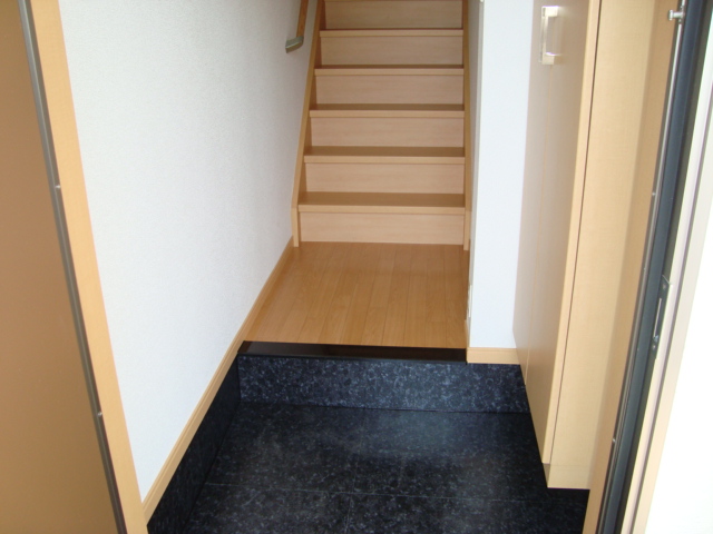 13/29 玄関