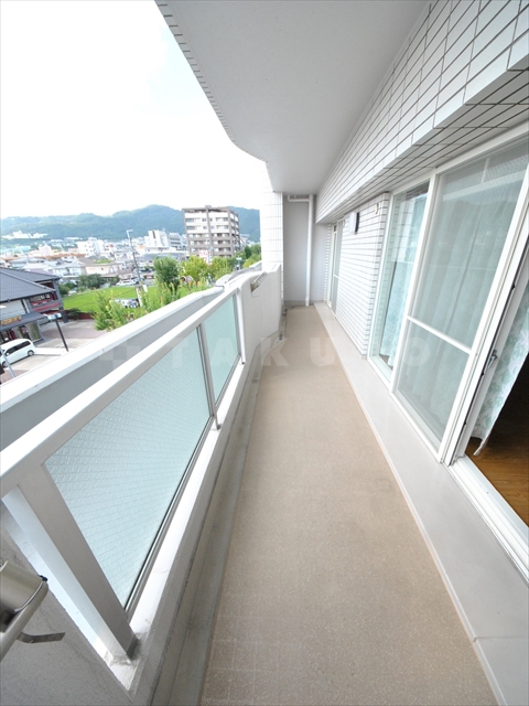 18/28 バルコニー