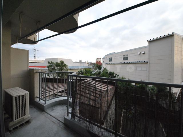 16/19 バルコニー