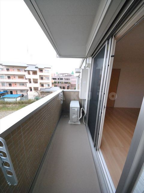 23/30 バルコニー