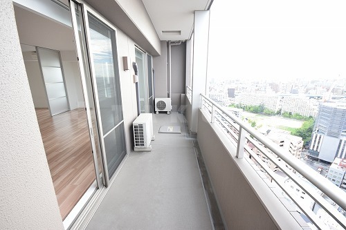 21/30 バルコニー