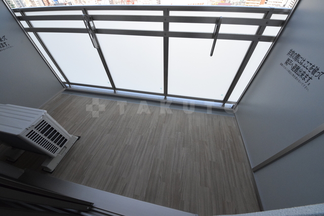 20/30 バルコニー