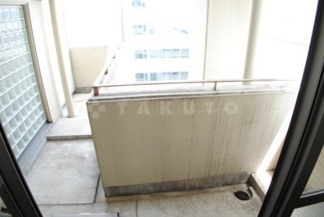 19/26 バルコニー