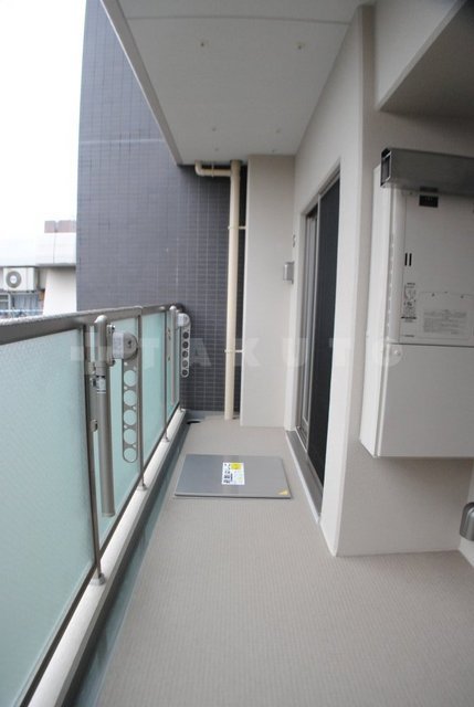 23/30 バルコニー