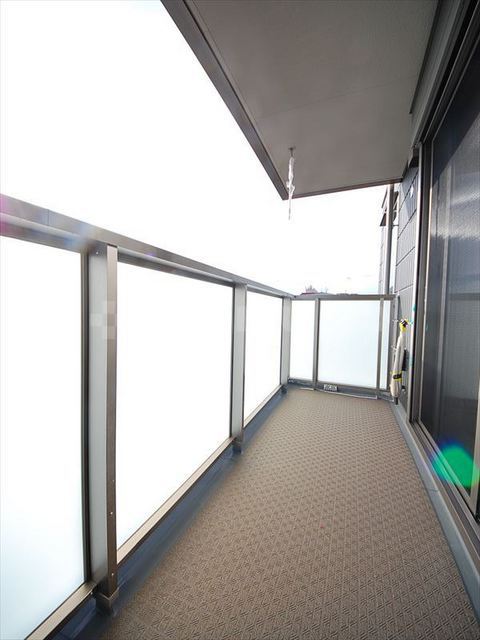 23/30 バルコニー