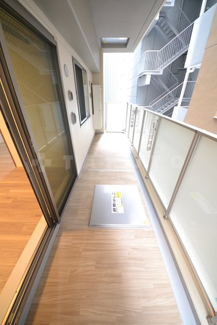 25/30 バルコニー