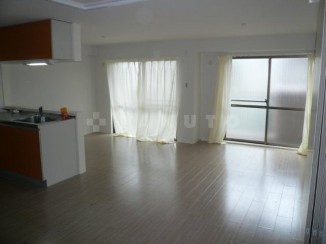 16/22 バルコニー