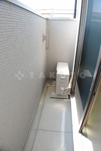 16/23 バルコニー