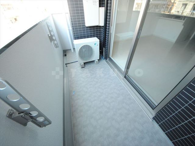 17/28 バルコニー