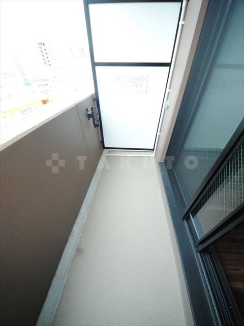 21/30 バルコニー