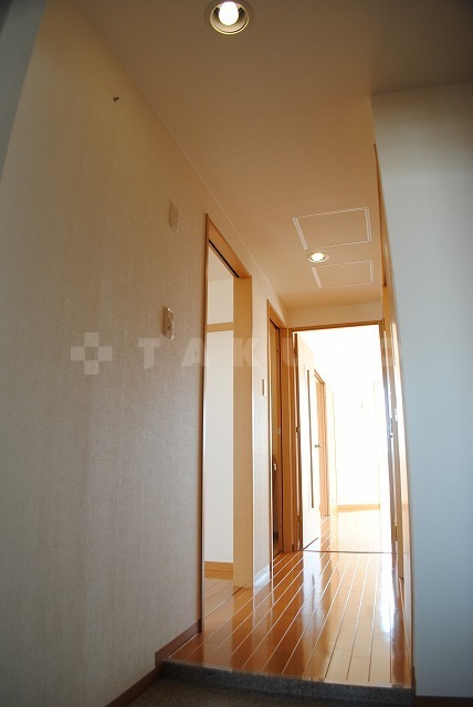 13/30 玄関