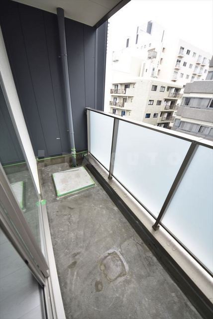 23/30 バルコニー