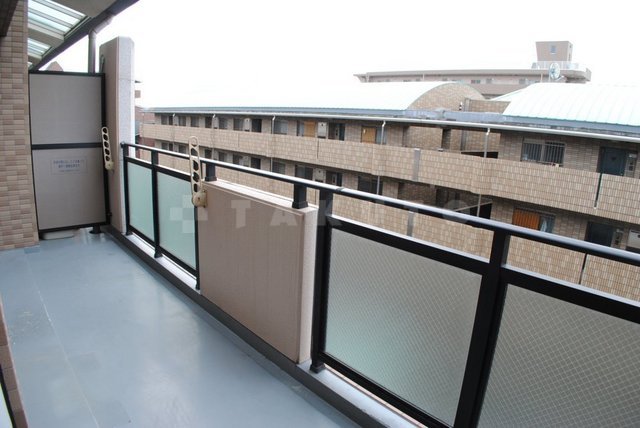 26/30 バルコニー