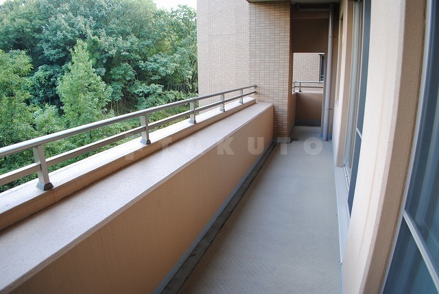 25/30 バルコニー