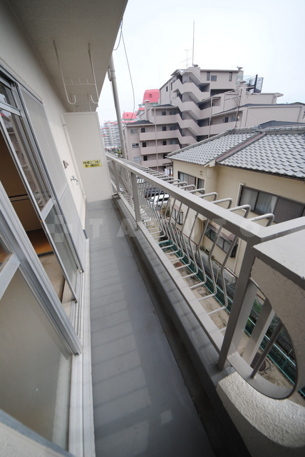 17/28 バルコニー