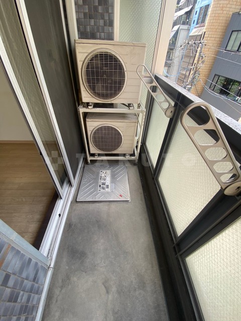 23/30 バルコニー