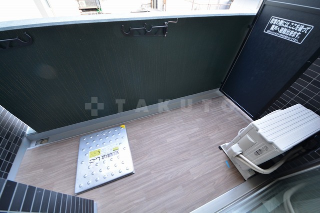 13/22 バルコニー