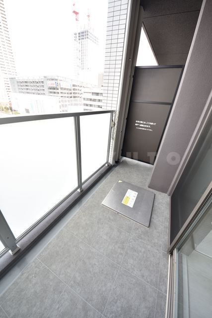 21/28 バルコニー