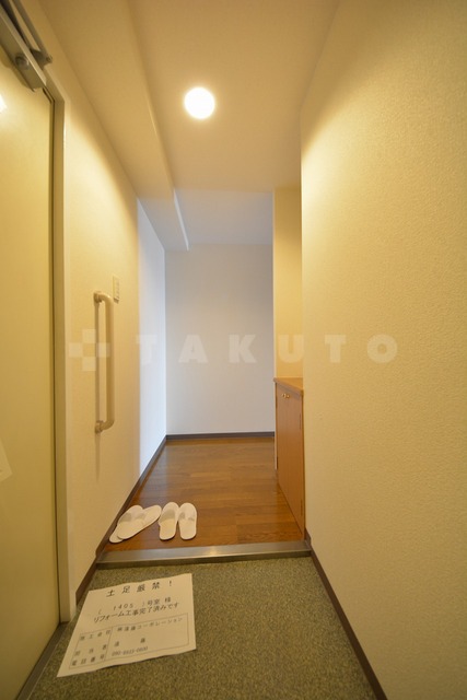 14/30 玄関
