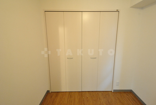 18/18 駐車場