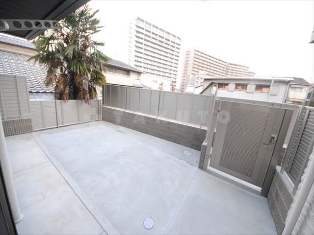 17/28 バルコニー