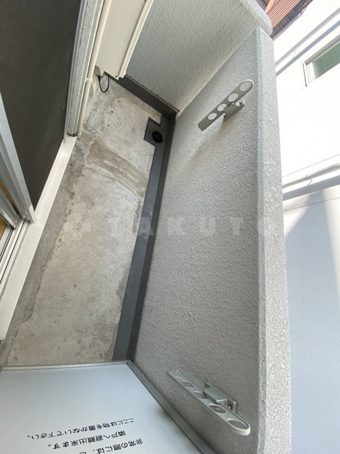 13/23 バルコニー