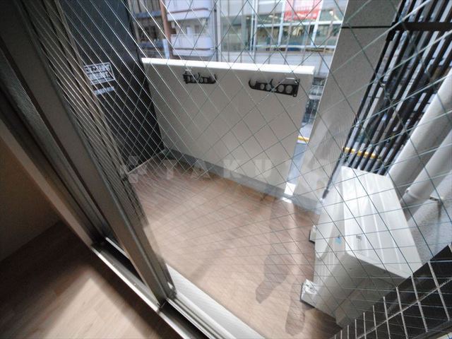 19/30 バルコニー