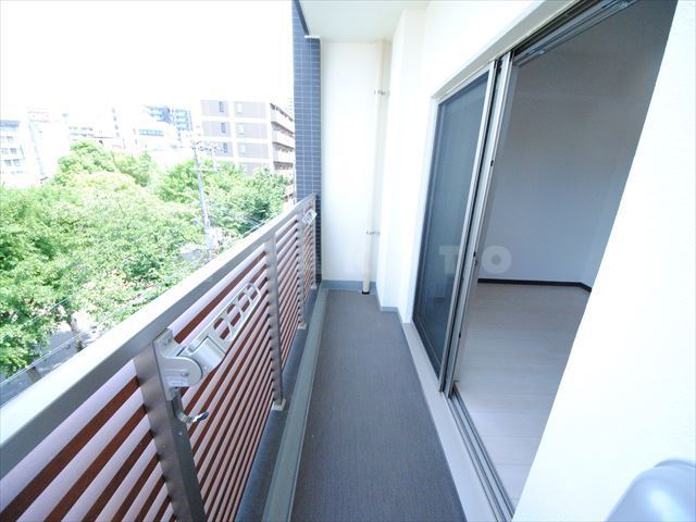 25/30 バルコニー