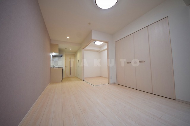 18/28 エントランス