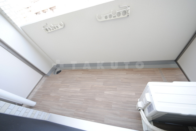 23/30 バルコニー