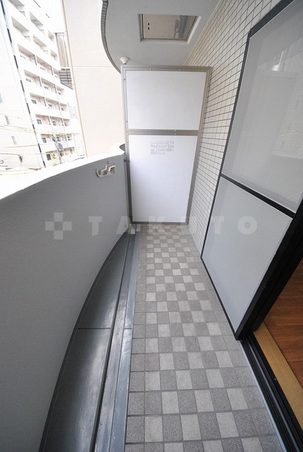 18/28 バルコニー