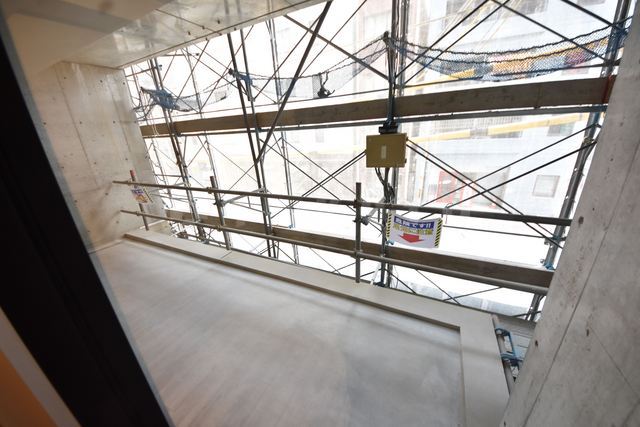 23/30 バルコニー