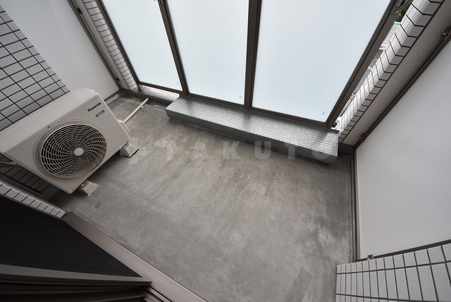 19/30 バルコニー