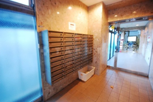 13/20 エントランス