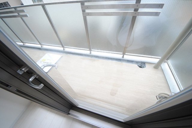 18/28 バルコニー