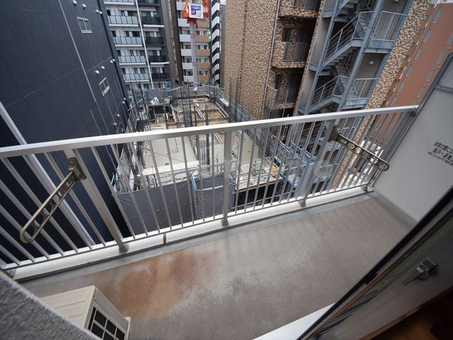 19/30 バルコニー