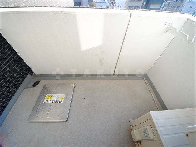 19/28 バルコニー