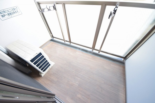 21/30 バルコニー