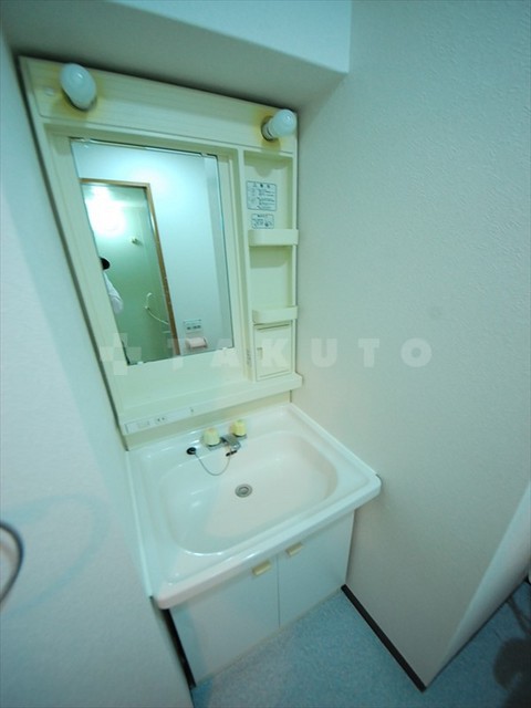 13/28 洗面