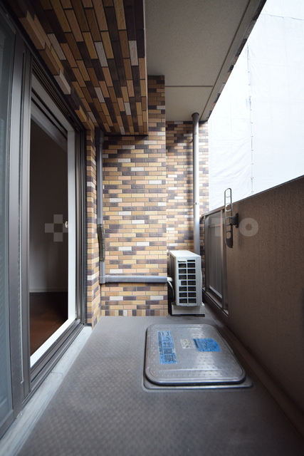 15/26 バルコニー