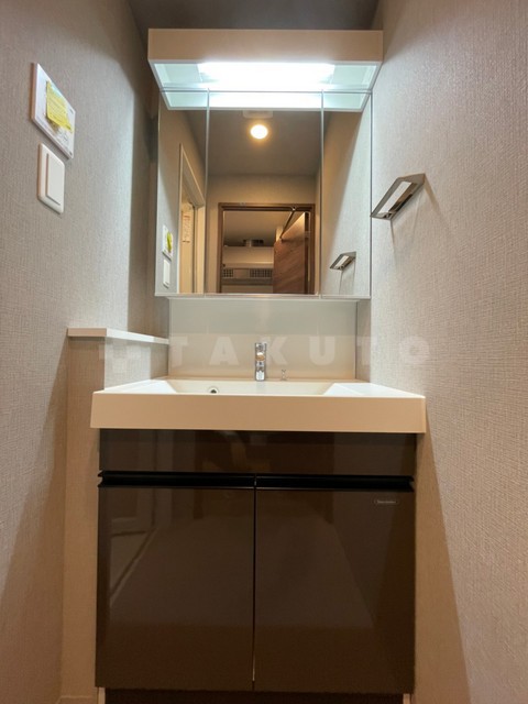 15/30 洗面