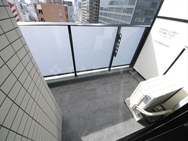 16/27 バルコニー