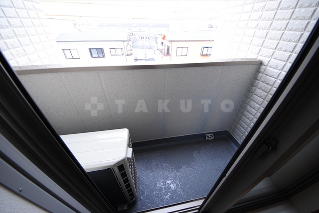 19/25 バルコニー