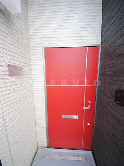 26/30 エントランス