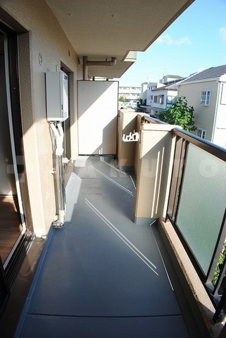 25/30 バルコニー